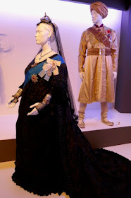 Victoria & Abdul film costumes