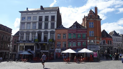 Grand Place de Mons, Bélgica.