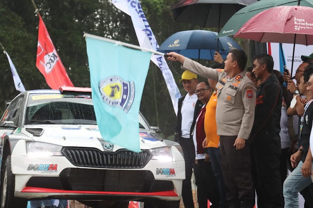 Wakili Kapolda Sumut, Kapolres Simalungun Hadiri Opening Ceremonial Start KFC Danau Toba Rally 2023