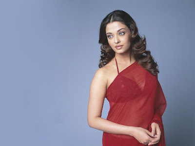 Saree Wallpaper of Aishwarya Rai