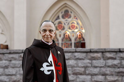 De stichter van de Herauten van het Evangelie monseigneur Joao Scognamiglio Cla Dias