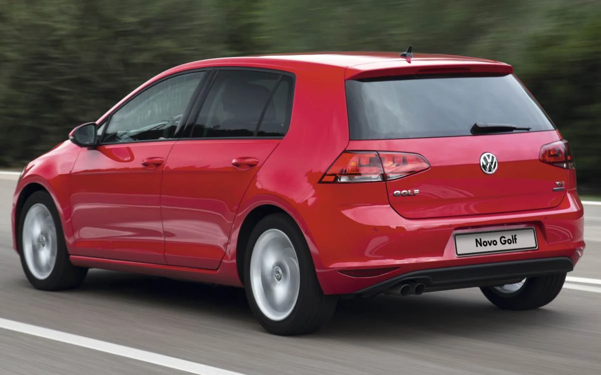 carro VW Golf Comfortline 2015