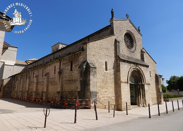 BELLEVILLE (69) - Eglise Notre-Dame (XIIe-XIVe siècles) (Extérieur)