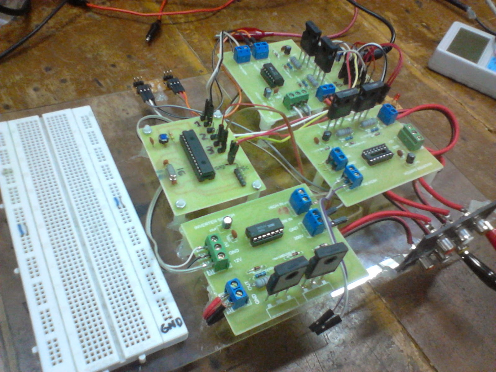  Membuat Inverter  3 Fasa  Dengan dsPIC30F4012