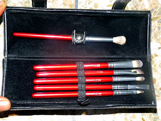 Red Brushes