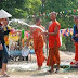 Tết của người Lào vào  tháng 4: Hòa mình cùng Lễ hội té nước ở Lào