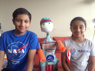 Artash (12 anni) e Arushi (9 anni), fratello e sorella, sono un team di programmatori del Canada