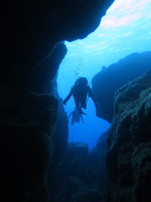 saipan grotto dive