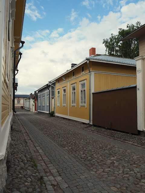 lingonberryhouse, old town, wooden houses, vanha kaupunki, puutalot