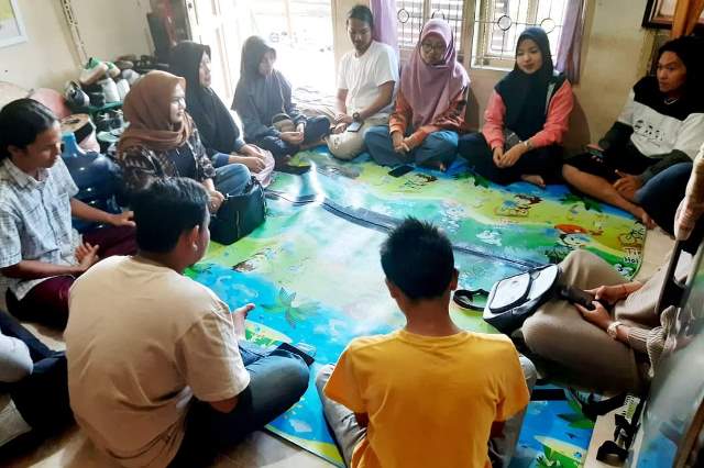 Diskusi Kuflet: Komunitas Perlu Kembangkan Literasi