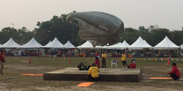 TNI AD juara terjun payung di Malaysia1