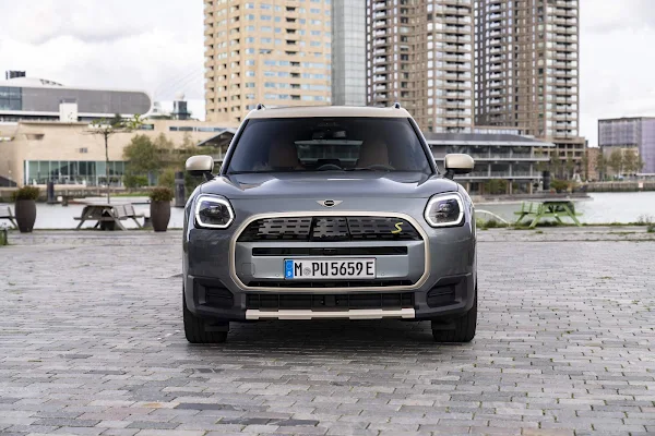 Novo MINI Countryman SE ALL4 elétrico 2024