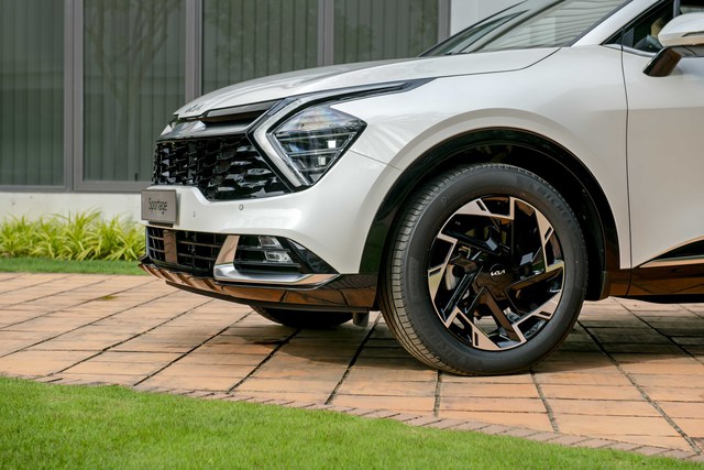 Kia Sportage 2022 về Việt Nam với giá 899 đến 1099 triệu đồng – đối đầu Hyundai Tucson, Honda CR-V - Ảnh 2.