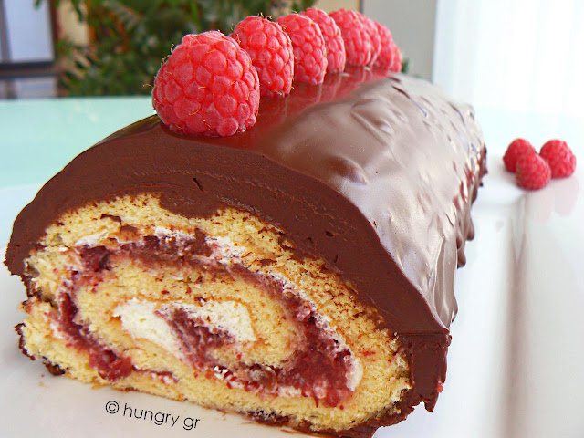 Chocolate-Raspberry Swiss Roll