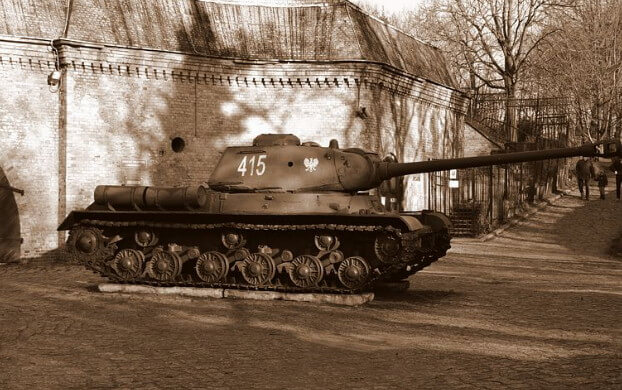 Sejarah Tank, Kendaraan Tempur Lapis Baja Yang Tangguh dalam Medan Peperangan