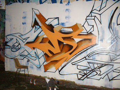 graffiti wallpaper murals. graffiti wallpaper mural.