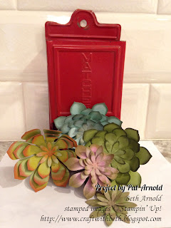 Craft with Beth: Oh So Succulent Succulent Succulent Framelits Home Decor Cloche arrangement terrarium greenhouse sponging stampin up wreath