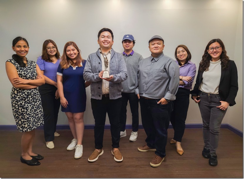 COMCO Team for Century Tuna and together with the rest of COMCO Mundo Leaders as they present the 2023 MarCom Platinum Award Statuette at the COMCO Mundo Headquarters in Makati City.