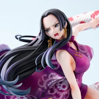 Figura MAXIMUM de Boa Hancock en pose de combate por MegaHouse y Alter, edición limitada para coleccionistas de One Piece.