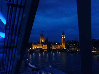 London Eye Panoramical Views by night      by E.V.Pita   Vistas panorámicas desde el London Eye      por E.V.Pita     http://nowlondonnews.blogspot.com/2012/05/london-eye-panoramical-views-by-night.html 