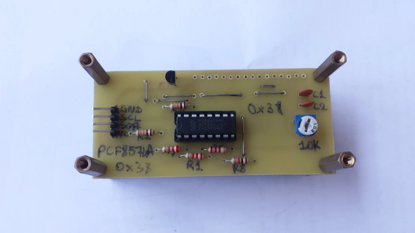 A DIY TWI LCD Using PCF8574AP For Arduino