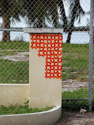 Bahamas graffiti