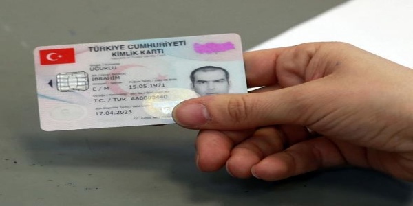 Άρχισε από τον Ερντογάν η μαζική επιβολή της κάρτας του πολίτη