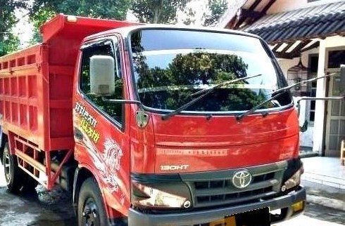 toyota dyna dump truck HABIS MANDI