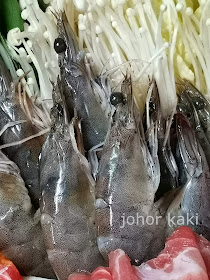 One Pot YiGuo (一锅) Singapore Style Steamboat in Heritage Hawker Centre