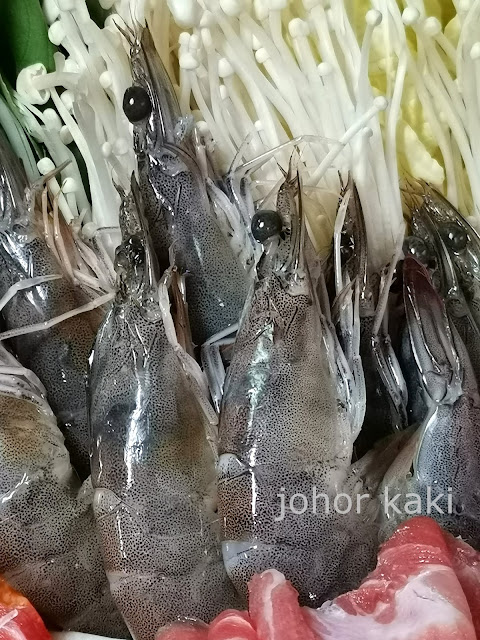 One Pot YiGuo (一锅) Singapore Style Steamboat in Heritage Hawker Centre