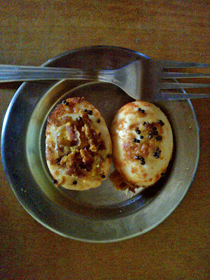 Fried Egg, besan, gram flour