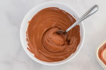 melted chocolate for hot chocolate bombs