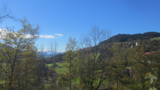 Letzter Blick vom Zug aus aufs Allgäu 