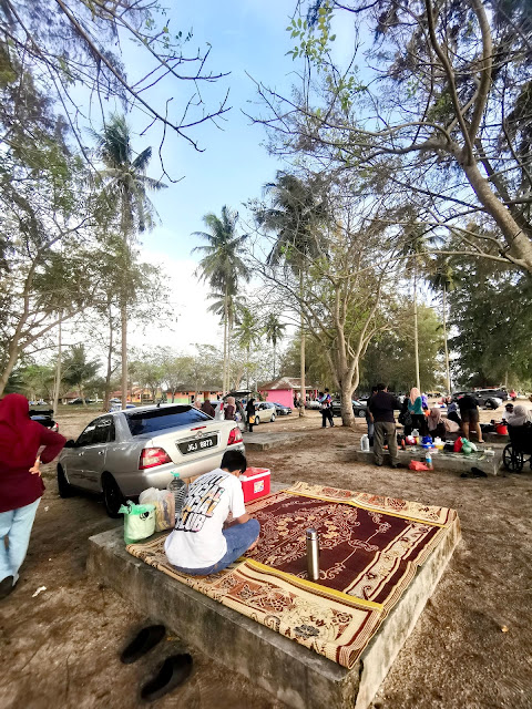 Piknik Di Pantai Punggai Sempena Tahun Baru Cina