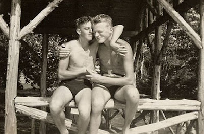 Homossexualidade na História - Amor Platônico - Bromance - Amizade Romântica