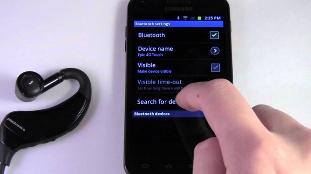  Apakah anda punya hobi mendengarkan music melalui handphone Cara Menggunakan Headset Bluetooth Terbaru