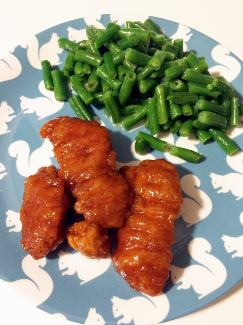 Sweet and Spicy Chicken Fingers - A super easy and quick recipe with under 5 ingredients! | saradiventi.blogspot.com