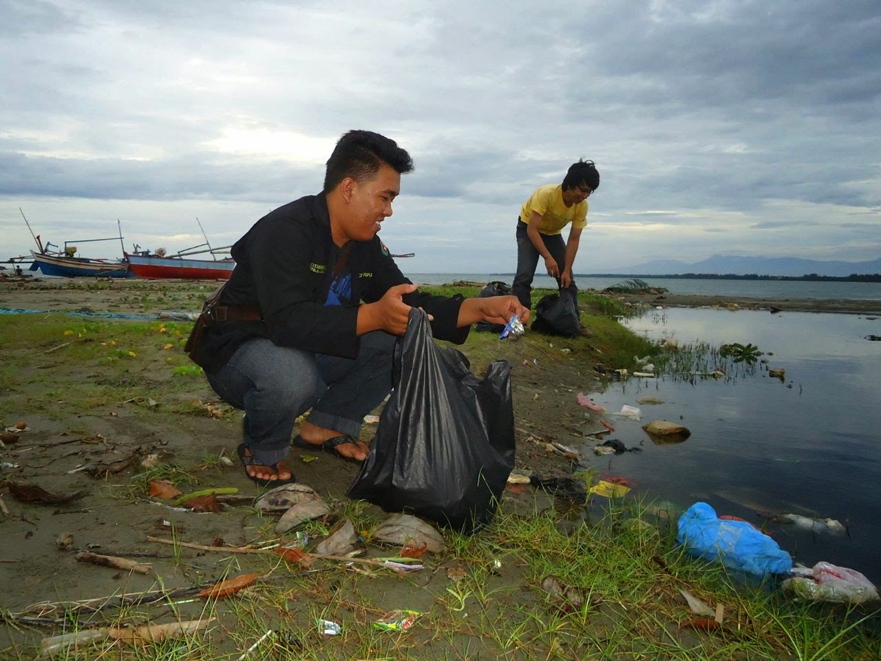 Yuk, Beraktivitas Positif di Bulan Ramadan lewat Aksi Bersih Sampah Hingga Tanam Mangrove