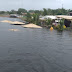 Após fortes chuvas, Rio Paraguaçu inunda bares em Cabaceiras e Santo Estevão; população de Cachoeira, São Félix e Maragogipe estão em alerta máximo