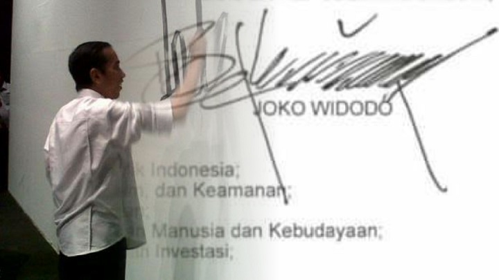 Soroti Tanda Tangan Jokowi di Surat RUU Ciptaker, Rachland Nashidik: Ruwet!