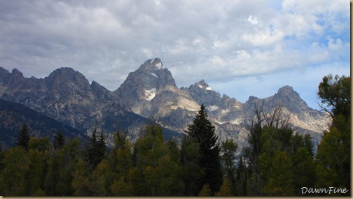 Drive in tetons_20090913_065