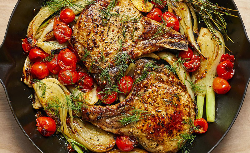 Pan-Seared Pork Chops with Roasted Fennel and Tomatoes