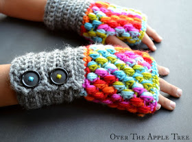 Puff Stitch Fingerless Gloves free pattern