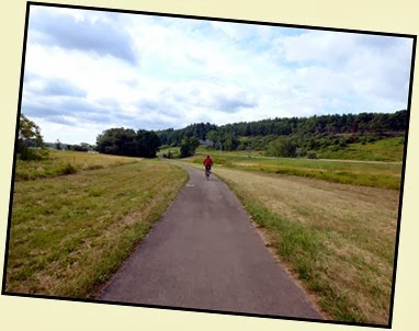 03b - Mohawk River (Erie Canal) Bike Trail heading SE - nice trail