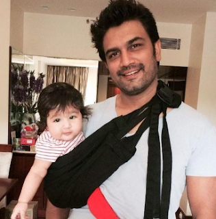 Sharad Kelkar Family Wife Son Daughter Father Mother Marriage Photos Biography Profile