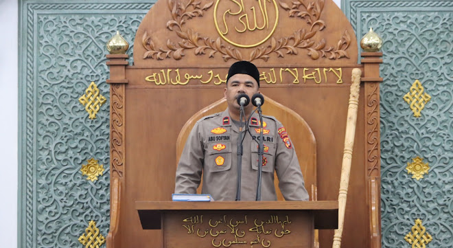 Polisi Ini Wakili Kapolda Aceh Isi Ceramah Ramadhan di Masjid Raya Baiturrahman