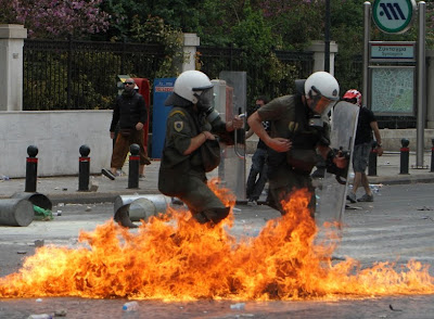 Atena luată cu asalt de protestatari