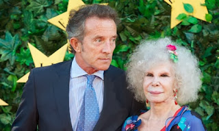 Duchess of alba gave away fortune in order to marry civil servant