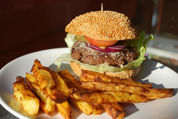 Gordon Ramsay hamburger recipe with Bill Granger fries ~ DAVID