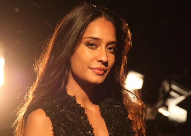 Model Lisa Haydon Hot Beautiful HD Wallpapers